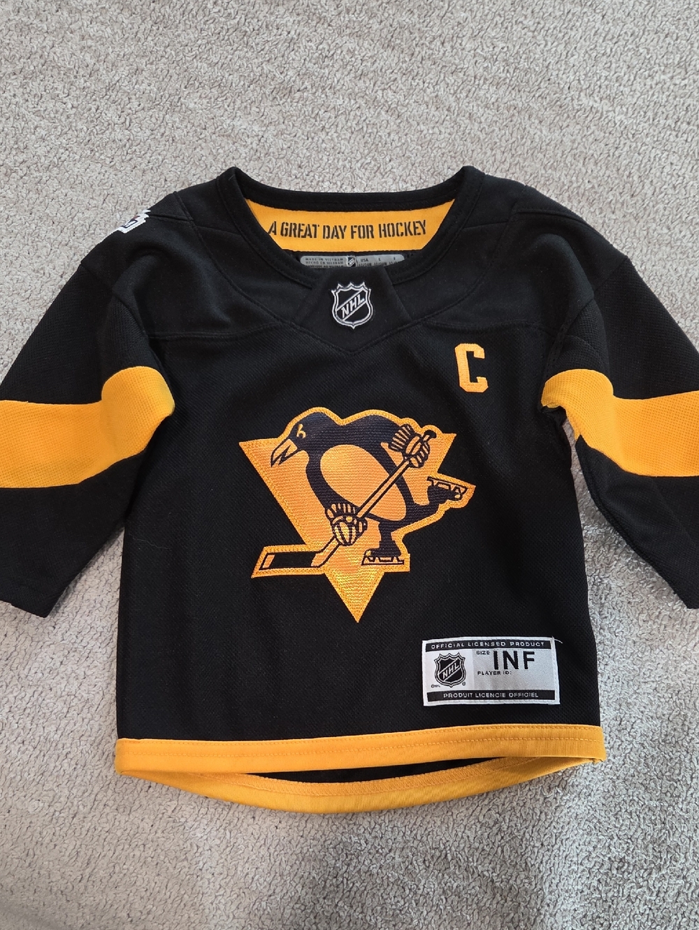 NHL Infant Black and Gold Pittsburgh Penguins Hockey Jersey with Captain Crosby